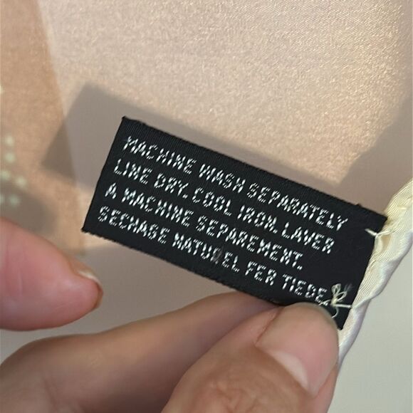 Vtg  70s/80s Basha Very Large Pink, Tan, Cream & Green Floral Polyester Scarf - Picture 9 of 9